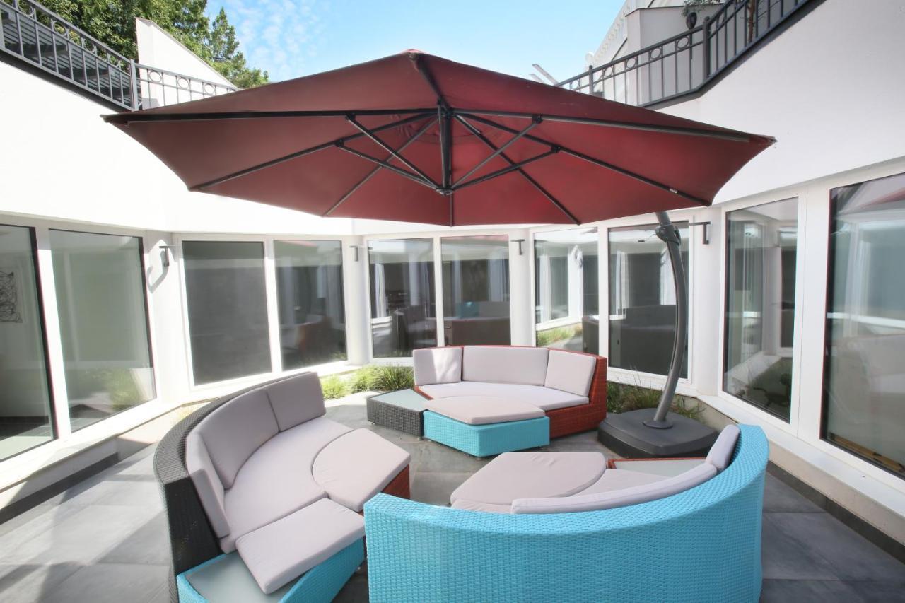 25H Spa-Residenz Best Sleep Privat Garden & Pools Neusiedl am See Exterior photo